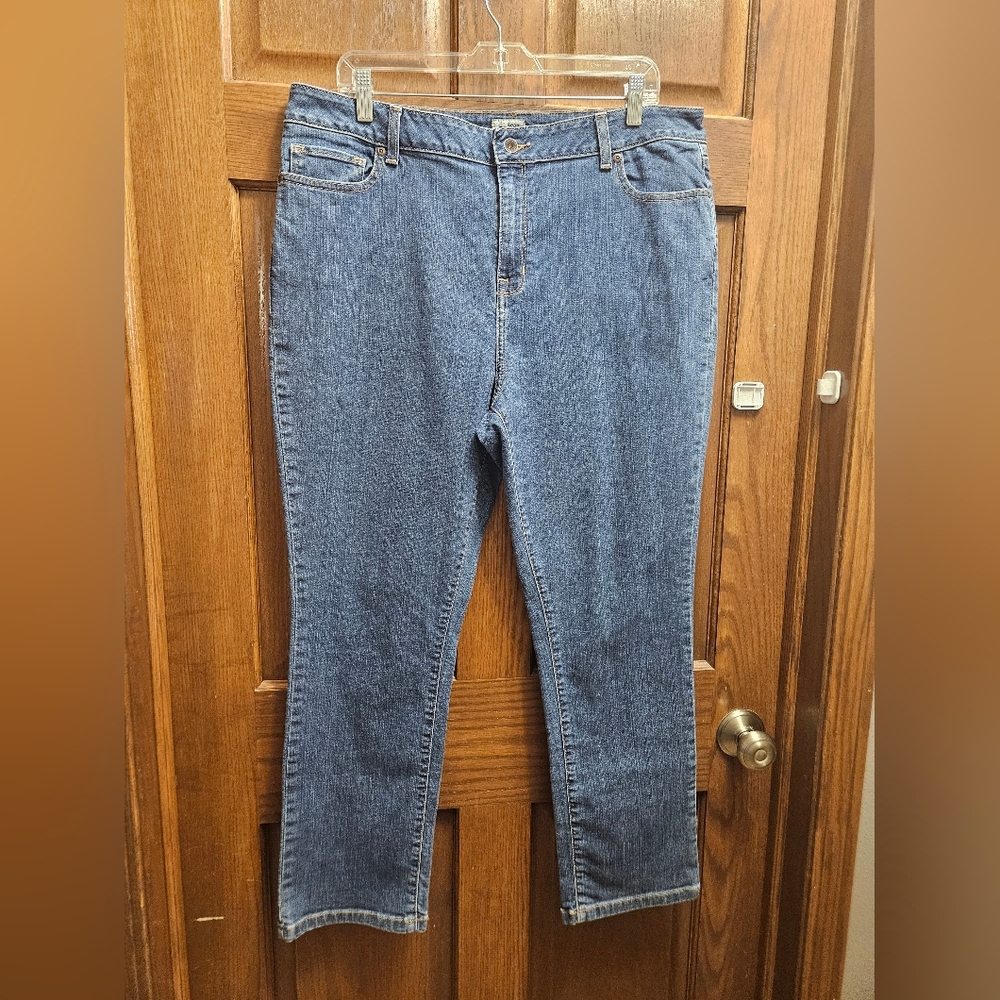 L.L. Bean Straight Leg Blue Jeans Size 18 Petite EUC - Picture 1 of 10